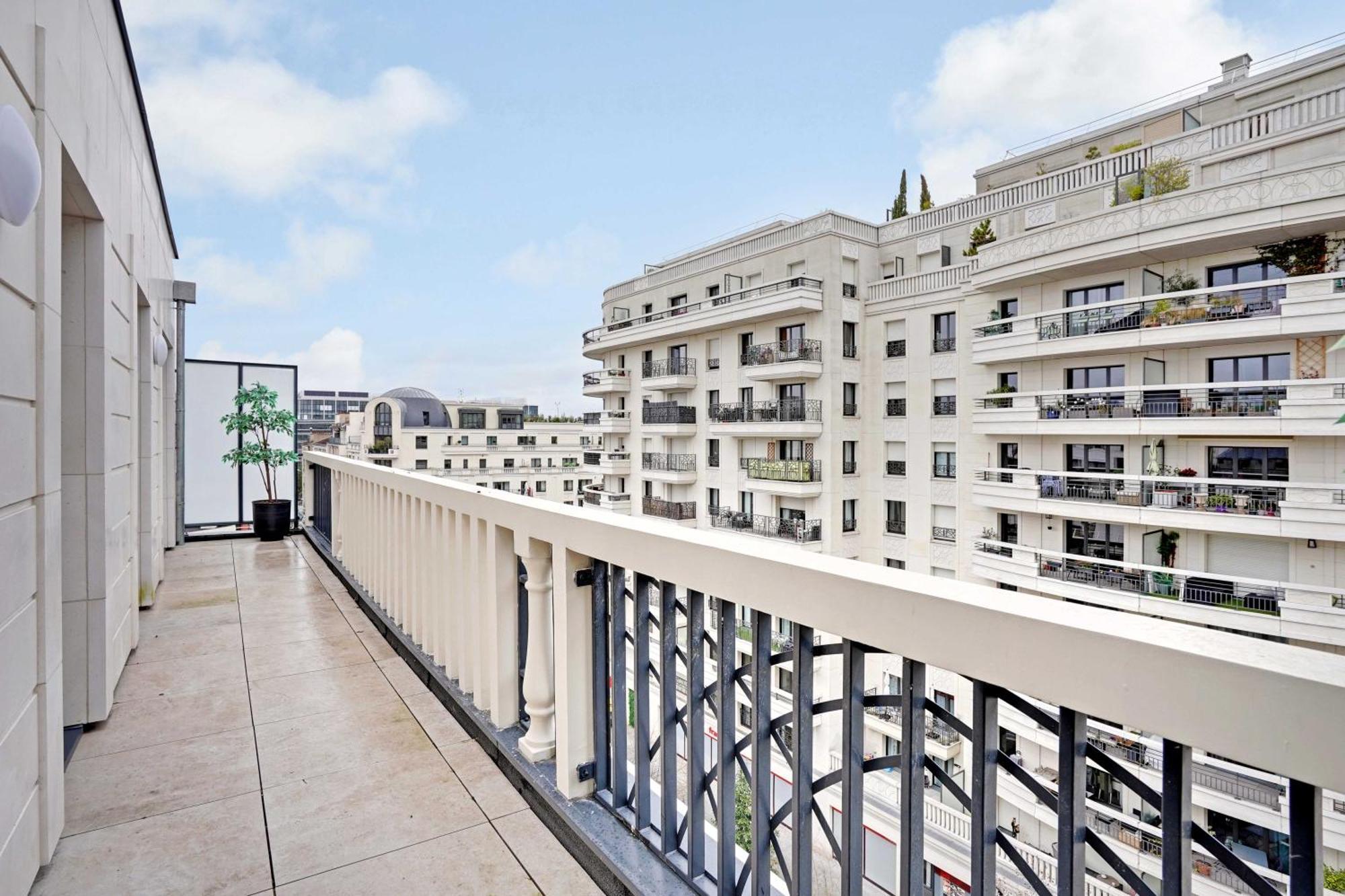 Raffinement Et Confort Dans Cette Residence A Levallois-Perret Exterior foto