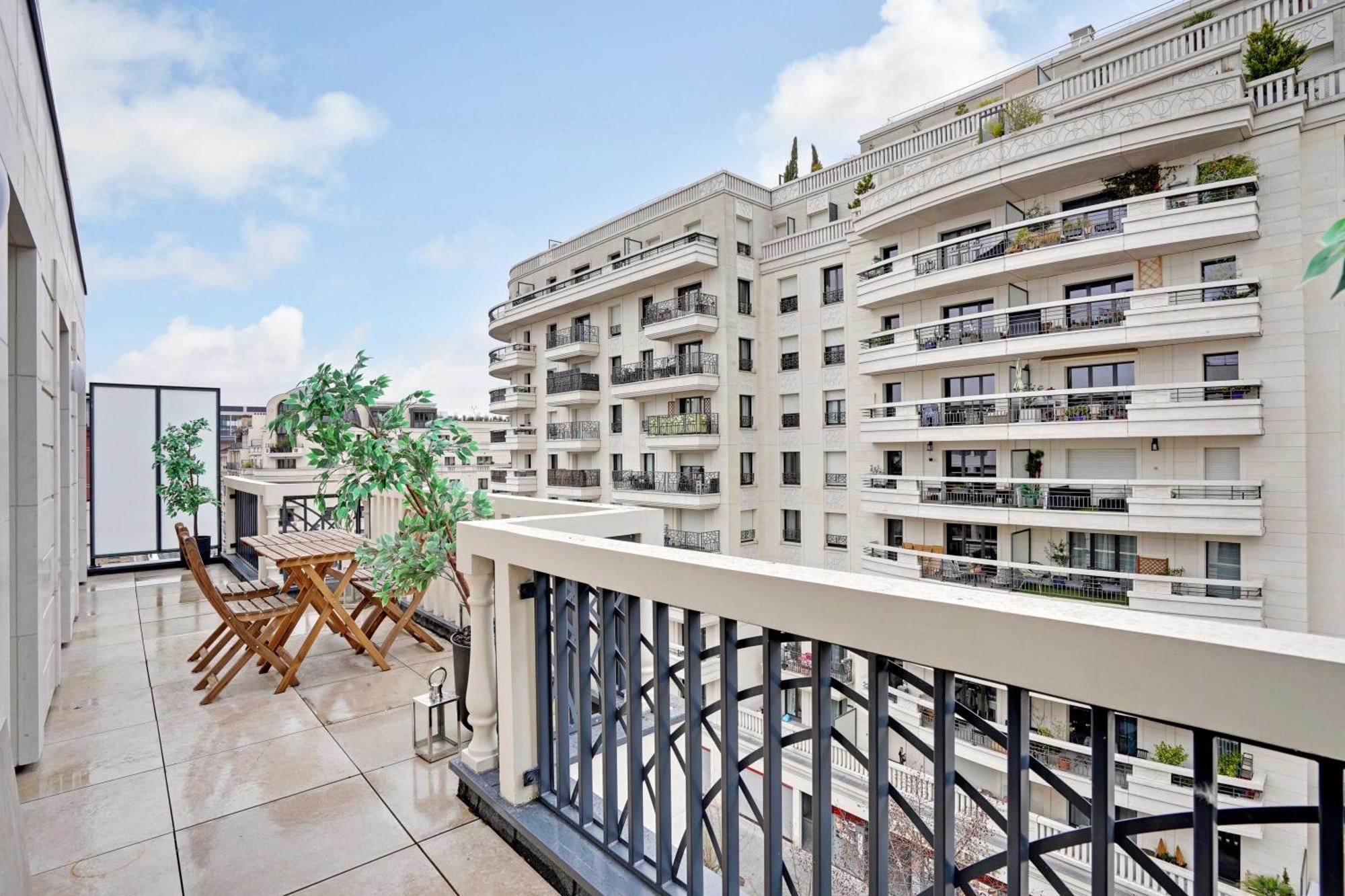 Raffinement Et Confort Dans Cette Residence A Levallois-Perret Exterior foto